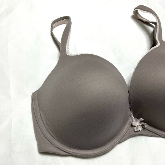 Victoria’s Secret Bra Lot of 2 Bundle Body By Victoria Push Up Plunge Size 34DD - Picture 9 of 15